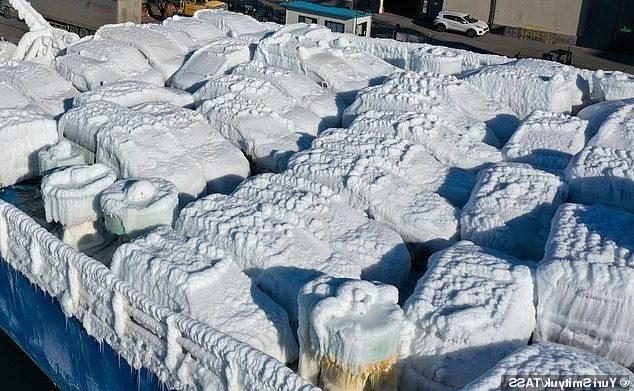 Frozen Ship 1