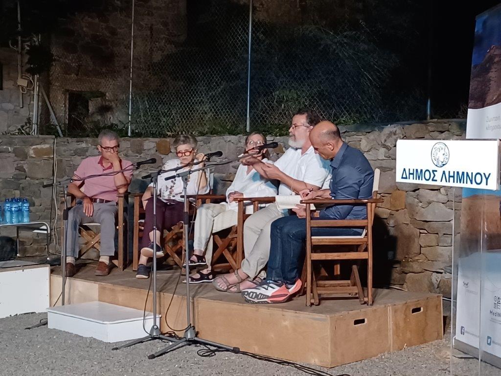 9 1ο πάνελ κοντινό