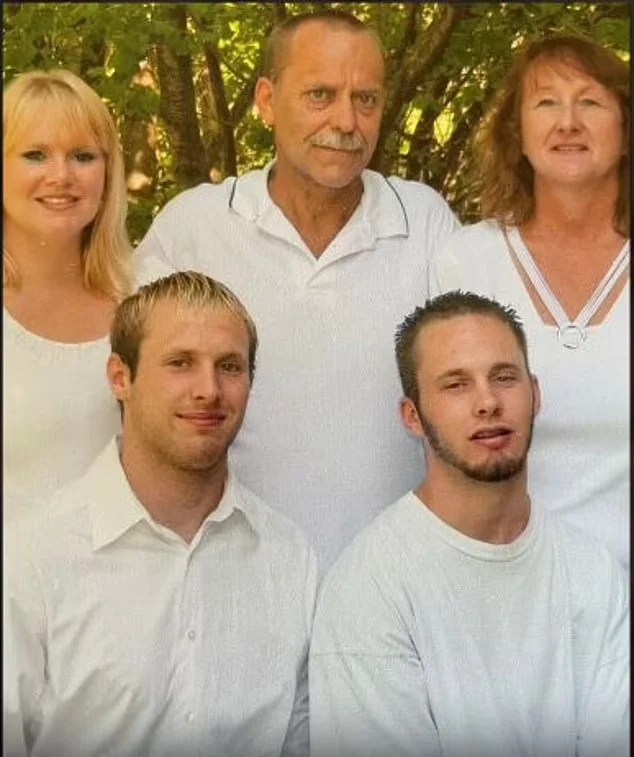 astynomikos ipa maxairi dolofonos3454