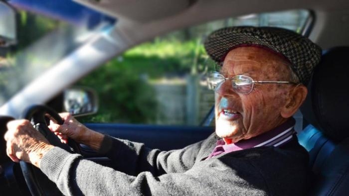 ilikiomenoi odhgoi412