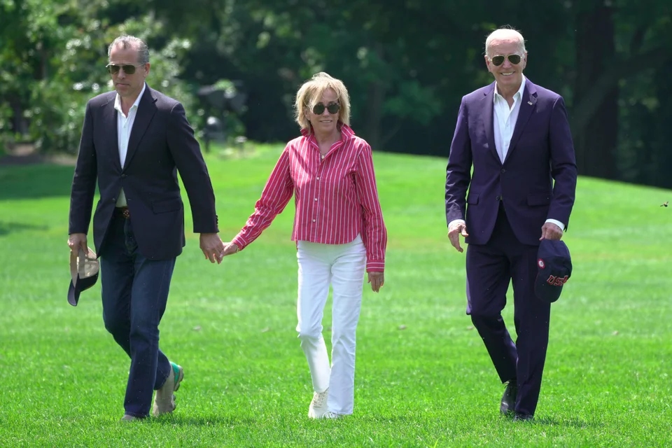 joe biden hunter gkazon454