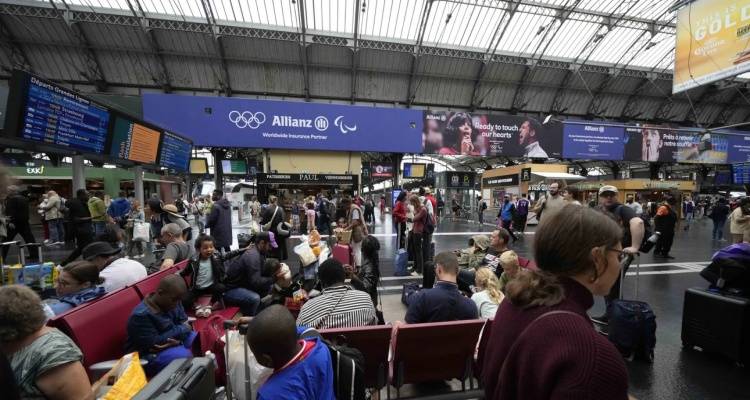 Χτύπημα στη Γαλλία λίγο πριν την έναρξη των Ολυμπιακών-Σαμποτάζ στα τρένα προκάλεσε χάος, εκκενώθηκε αεροδρόμιο