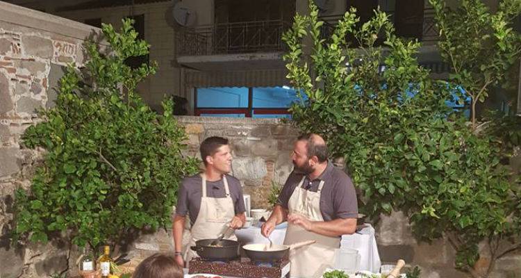 21 &pi;&alpha;&rho;&alpha;&gamma;&omega;&gamma;&omicron;ί &laquo;&phi;ί&lambda;&epsilon;&psi;&alpha;&nu;&raquo; &tau;&omicron;&upsilon;&sigmaf; &epsilon;&pi;&iota;&sigma;&kappa;έ&pi;&tau;&epsilon;&sigmaf; &tau;&eta;&sigmaf; &Lambda;ή&mu;&nu;&omicron;&upsilon; | &Pi;&alpha;&pi;&alpha;&nu;&delta;&rho;έ&omicron;&upsilon; &kappa;&alpha;&iota; &Lambda;&alpha;&gamma;ό&sigmaf; &laquo;&alpha;&pi;&omicron;&gamma;&epsilon;ί&omega;&sigma;&alpha;&nu;&raquo; &tau;&alpha; &pi;&rho;&omicron;ϊό&nu;&tau;&alpha; &tau;&omicron;&upsilon; &nu;&eta;&sigma;&iota;&omicron;ύ (videos + photos)