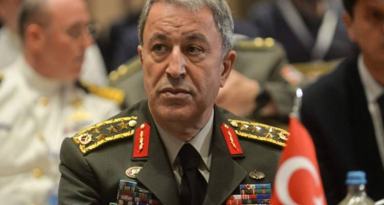 &Alpha;&mu;&epsilon;&tau;&alpha;&nu;ό&eta;&tau;&omicron;&sigmaf; &omicron; &Alpha;&kappa;ά&rho;: &Sigma;&tau;&eta;&nu; &Kappa;ύ&pi;&rho;&omicron; &epsilon;ί&mu;&alpha;&sigma;&tau;&epsilon; &tau;&omicron; ί&delta;&iota;&omicron; &alpha;&pi;&omicron;&phi;&alpha;&sigma;&iota;&sigma;&mu;έ&nu;&omicron;&iota; ό&pi;&omega;&sigmaf; &kappa;&alpha;&iota; &tau;&omicron; '74