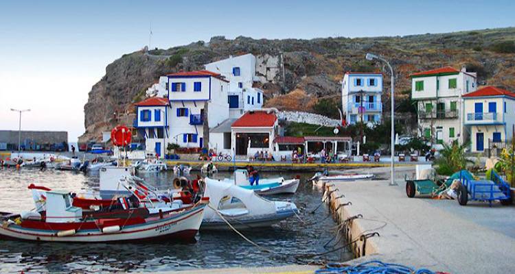 Ά&gamma;&iota;&omicron;&sigmaf; &Epsilon;&upsilon;&sigma;&tau;&rho;ά&tau;&iota;&omicron;&sigmaf;: &Kappa;&iota;&nu;&eta;&tau;έ&sigmaf; &iota;&alpha;&tau;&rho;&iota;&kappa;έ&sigmaf; &mu;&omicron;&nu;ά&delta;&epsilon;&sigmaf; &sigma;&tau;&omicron; &nu;&eta;&sigma;ί &sigma;&tau;&iota;&sigmaf; 27 &amp; 28 &Alpha;&pi;&rho;&iota;&lambda;ί&omicron;&upsilon;