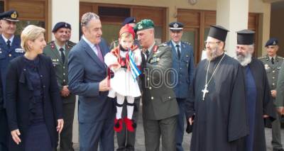 107 &chi;&rho;ό&nu;&iota;&alpha; &epsilon;&lambda;&epsilon;ύ&theta;&epsilon;&rho;&omicron;&sigmaf; Ά&gamma;&iota;&omicron;&sigmaf; &Epsilon;&upsilon;&sigma;&tau;&rho;ά&tau;&iota;&omicron;&sigmaf; (&phi;&omega;&tau;&omicron;&rho;&epsilon;&pi;&omicron;&rho;&tau;ά&zeta;)