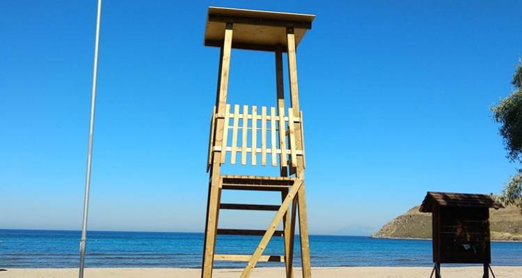 &Tau;&omicron;&pi;&omicron;&theta;&epsilon;&tau;ή&theta;&eta;&kappa;&epsilon; &pi;ύ&rho;&gamma;&omicron;&sigmaf; &nu;&alpha;&upsilon;&alpha;&gamma;&omicron;&sigma;ώ&sigma;&tau;&eta; &sigma;&tau;&alpha; &Rho;&eta;&chi;ά &Nu;&epsilon;&rho;ά (photos)