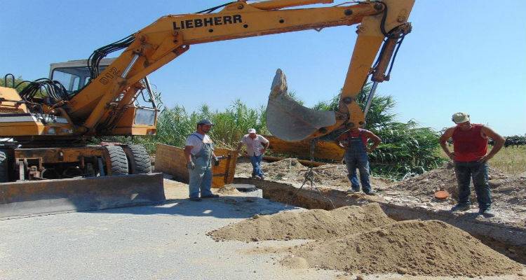 2 &theta;έ&sigma;&epsilon;&iota;&sigmaf; &epsilon;&rho;&gamma;&alpha;&sigma;ί&alpha;&sigmaf; &sigma;&tau;&eta; &Lambda;ή&mu;&nu;&omicron; &alpha;&pi;ό &tau;&eta;&nu; &Epsilon;&phi;&omicron;&rho;&epsilon;ί&alpha; &Alpha;&rho;&chi;&alpha;&iota;&omicron;&tau;ή&tau;&omega;&nu;