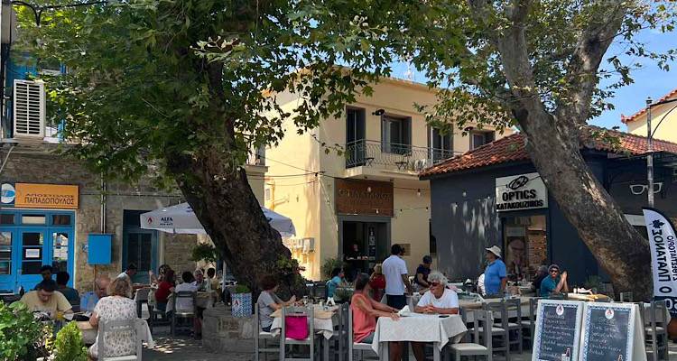 25&eta; &Mu;&alpha;&rho;&tau;ί&omicron;&upsilon;: &Mu;&epsilon;&tau;ά &tau;&eta;&nu; &pi;&alpha;&rho;έ&lambda;&alpha;&sigma;&eta;, ό&lambda;&omicron;&iota; &omicron;&iota; &delta;&rho;ό&mu;&omicron;&iota; &omicron;&delta;&eta;&gamma;&omicron;ύ&nu; &sigma;&tau;&omicron;&nu; &Pi;&lambda;ά&tau;&alpha;&nu;&omicron;!