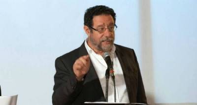 &Zeta;&epsilon;&rho;&delta;&epsilon;&lambda;ή&sigmaf; &sigma;&tau;&omicron;&nu; Fm 100: &laquo;Έ&chi;&omicron;&upsilon;&mu;&epsilon; ή&delta;&eta; &chi;&rho;&epsilon;&omicron;&kappa;&omicron;&pi;ή&sigma;&epsilon;&iota;&raquo; (mp3)