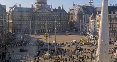 Συναγερμός στο Άμστερνταμ: Πέντε τραυματίες από επίθεση με μαχαίρι σε κεντρική πλατεία | Δείτε live εικόνα