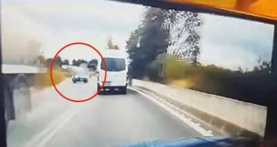 Φοβερή καραμπόλα 5 οχημάτων στη Θεσσαλονίκη: Δείτε βίντεο-ντοκουμέντο από τη στιγμή της σύγκρουσης