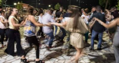 &Gamma;&lambda;έ&nu;&tau;&iota; &sigma;&tau;ή&nu;&epsilon;&iota; &omicron; &sigma;ύ&lambda;&lambda;&omicron;&gamma;&omicron;&sigmaf; &Phi;&iota;&sigma;ί&nu;&eta;&sigmaf; &sigma;&tau;&eta;&nu; &pi;&lambda;&alpha;&tau;&epsilon;ί&alpha; &tau;&omicron;&upsilon; &chi;&omega;&rho;&iota;&omicron;ύ