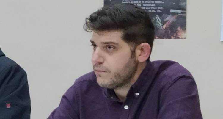 &Sigma;. &Pi;&lambda;ά&nu;&tau;&zeta;&omicron;&sigmaf; &gamma;&iota;&alpha; &alpha;&kappa;&tau;&omicron;&pi;&lambda;&omicron;ϊ&kappa;ή &sigma;ύ&nu;&delta;&epsilon;&sigma;&eta; &mu;&epsilon; &Alpha;&eta; &Sigma;&tau;&rho;ά&tau;&eta;: &laquo;&Kappa;&upsilon;&beta;έ&rho;&nu;&eta;&sigma;&eta; &kappa;&alpha;&iota; &Upsilon;&pi;&omicron;&upsilon;&rho;&gamma;&epsilon;ί&omicron; &pi;&rho;έ&pi;&epsilon;&iota; &nu;&alpha; &beta;&rho;&omicron;&upsilon;&nu; ά&mu;&epsilon;&sigma;&alpha; &lambda;ύ&sigma;&eta;&raquo;