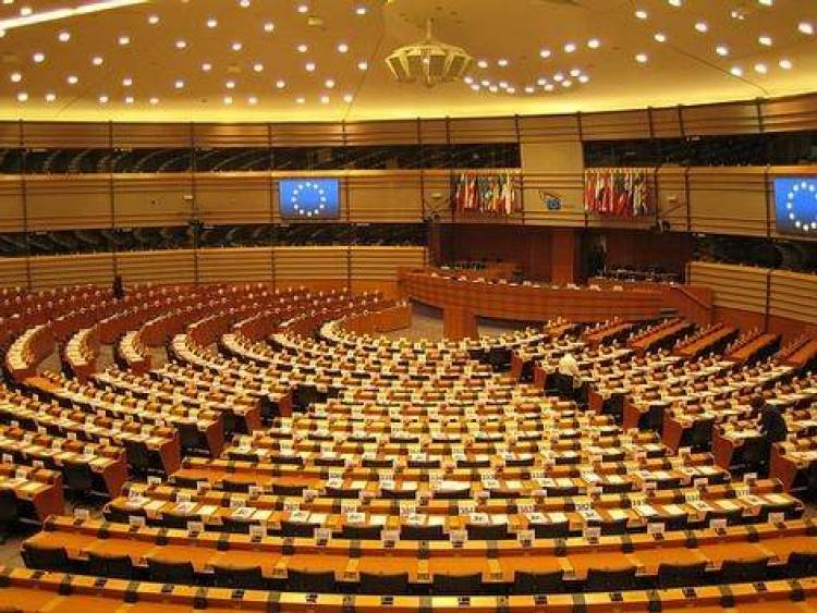 &laquo;&Kappa;&lambda;&epsilon;ί&delta;&omega;&sigma;&alpha;&nu;&raquo; &tau;&alpha; &omicron;&nu;ό&mu;&alpha;&tau;&alpha; &tau;&omega;&nu; &Epsilon;&lambda;&lambda;ή&nu;&omega;&nu; &Epsilon;&upsilon;&rho;&omega;&beta;&omicron;&upsilon;&lambda;&epsilon;&upsilon;&tau;ώ&nu;