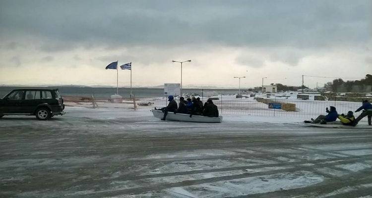 &Mu;&omicron;ύ&delta;&rho;&omicron;: &Tau;&rho;&epsilon;&lambda;ά &pi;&alpha;&iota;&chi;&nu;ί&delta;&iota;&alpha; &sigma;&tau;&omicron;&nu; &pi;ά&gamma;&omicron; (photo)