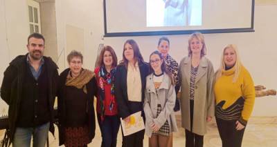 &Tau;&omicron; &Gamma;&upsilon;&mu;&nu;ά&sigma;&iota;&omicron; &Lambda;&iota;&beta;&alpha;&delta;&omicron;&chi;&omega;&rho;ί&omicron;&upsilon; &laquo;&pi;&epsilon;&rho;&pi;ά&tau;&eta;&sigma;&epsilon;&raquo; &sigma;&tau;&iota;&sigmaf; &delta;&iota;&alpha;&delta;&rho;&omicron;&mu;έ&sigmaf; &tau;&eta;&sigmaf; Ά&lambda;&kappa;&eta;&sigmaf; &Zeta;έ&eta;