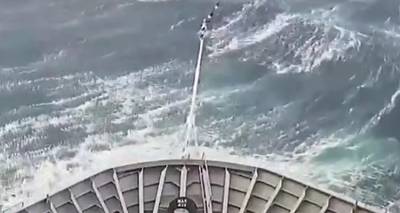 Σοκαριστικό βίντεο: Η στιγμή που πελώρια κύματα καταπίνουν πολυτελές κρουαζιερόπλοιο στην Ανταρκτική