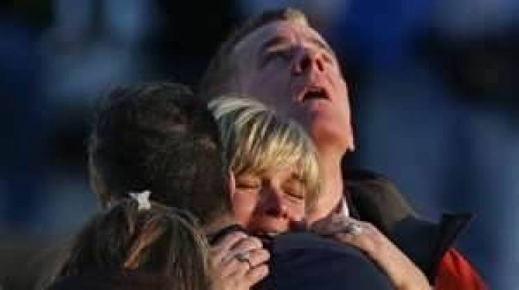 &Delta;&omicron;&lambda;&omicron;&phi;&omicron;&nu;ί&epsilon;&sigmaf; &sigma;&tau;&alpha; &sigma;&chi;&omicron;&lambda;&epsilon;ί&alpha; - &Mu;&epsilon;&rho;&iota;&kappa;έ&sigmaf; &sigma;&kappa;έ&psi;&epsilon;&iota;&sigmaf;