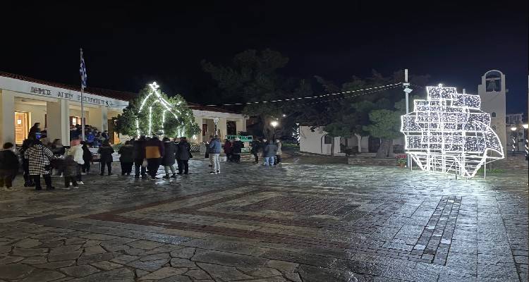 &Tau;&alpha; &gamma;&iota;&omicron;&rho;&tau;&iota;&nu;ά &tau;&omicron;&upsilon; &phi;&omicron;&rho;ά&epsilon;&iota; &omicron; Ά&gamma;&iota;&omicron;&sigmaf; &Epsilon;&upsilon;&sigma;&tau;&rho;ά&tau;&iota;&omicron;&sigmaf;