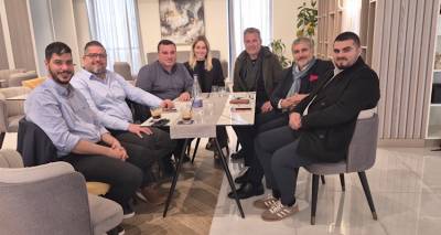 &Sigma;&tau;&eta; &Lambda;ή&mu;&nu;&omicron; &alpha;&pi;&omicron;&sigma;&tau;&omicron;&lambda;ή &tau;&omicron;&upsilon;&rho;&kappa;&iota;&kappa;ή&sigmaf; &alpha;&kappa;&tau;&omicron;&pi;&lambda;&omicron;ϊ&kappa;ή&sigmaf; &epsilon;&tau;&alpha;&iota;&rho;&epsilon;ί&alpha;&sigmaf; &gamma;&iota;&alpha; &tau;&eta; &sigma;ύ&nu;&delta;&epsilon;&sigma;&eta; &mu;&epsilon; &Tau;&sigma;&alpha;&nu;ά&kappa;&alpha;&lambda;&epsilon;