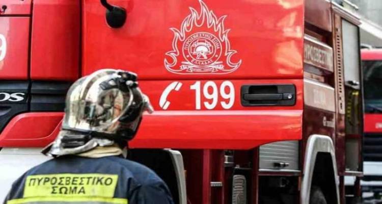 &Phi;&omega;&tau;&iota;ά &sigma;&epsilon; &sigma;&pi;ί&tau;&iota; &sigma;&tau;&eta; &Nu;έ&alpha; &Kappa;&omicron;ύ&tau;&alpha;&lambda;&eta;
