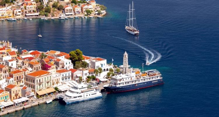 &Sigma;ύ&mu;&eta;: &Alpha;&pi;&omicron;&kappa;&alpha;&lambda;ύ&psi;&epsilon;&iota;&sigmaf; &gamma;&iota;&alpha; &tau;&omicron; &pi;&alpha;&rho;&epsilon;&lambda;&theta;ό&nu; &tau;&omicron;&upsilon; 15&chi;&rho;&omicron;&nu;&omicron;&upsilon; &sigma;&tau;&omicron; &sigma;&chi;&omicron;&lambda;&epsilon;ί&omicron; -&laquo;&Mu;&epsilon; &pi;ί&epsilon;&zeta;&epsilon; &nu;&alpha; &sigma;&kappa;&omicron;&tau;ώ&sigma;&omicron;&upsilon;&mu;&epsilon; &tau;&eta; &mu;&eta;&tau;έ&rho;&alpha; &mu;&omicron;&upsilon;&raquo; &lambda;έ&epsilon;&iota; &eta; 13&chi;&rho;&omicron;&nu;&eta;