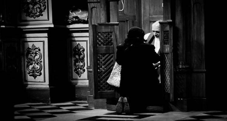 &Eta; &epsilon;&xi;&omicron;&mu;&omicron;&lambda;ό&gamma;&eta;&sigma;&eta; &tau;&omega;&nu; &pi;&alpha;&iota;&delta;ό&phi;&iota;&lambda;&omega;&nu; &pi;&rho;&omicron;&sigma;&tau;&alpha;&tau;&epsilon;ύ&epsilon;&tau;&alpha;&iota;;