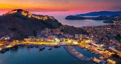 &Lambda;ή&mu;&nu;&omicron;&sigmaf;: &Tau;&omicron; &nu;&eta;&sigma;ί &tau;&omega;&nu; &chi;&alpha;&mu;&eta;&lambda;ώ&nu; &tau;ό&nu;&omega;&nu; &mu;&epsilon; &tau;&eta;&nu; &alpha;&pi;έ&rho;&alpha;&nu;&tau;&eta; &omicron;&mu;&omicron;&rho;&phi;&iota;ά