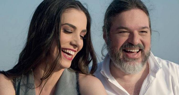 &Eta; &Phi;&omega;&tau;&epsilon;&iota;&nu;ή &Delta;ά&rho;&rho;&alpha; &kappa;&alpha;&iota; &omicron; &Delta;&eta;&mu;ή&tau;&rho;&eta;&sigmaf; &Pi;&alpha;&pi;&alpha;&delta;&eta;&mu;&eta;&tau;&rho;ί&omicron;&upsilon; &sigma;&tau;&iota;&sigmaf; 17 &Alpha;&upsilon;&gamma;&omicron;ύ&sigma;&tau;&omicron;&upsilon; &sigma;&tau;&eta; &Lambda;ή&mu;&nu;&omicron;