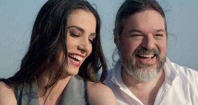 &Eta; &Phi;&omega;&tau;&epsilon;&iota;&nu;ή &Delta;ά&rho;&rho;&alpha; &kappa;&alpha;&iota; &omicron; &Delta;&eta;&mu;ή&tau;&rho;&eta;&sigmaf; &Pi;&alpha;&pi;&alpha;&delta;&eta;&mu;&eta;&tau;&rho;ί&omicron;&upsilon; &sigma;&tau;&iota;&sigmaf; 17 &Alpha;&upsilon;&gamma;&omicron;ύ&sigma;&tau;&omicron;&upsilon; &sigma;&tau;&eta; &Lambda;ή&mu;&nu;&omicron;