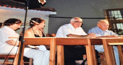 &Eta; &Kappa;&alpha;&lambda;&lambda;&iota;&theta;έ&alpha; &alpha;&pi;&omicron;&chi;&alpha;&iota;&rho;&epsilon;&tau;ά &tau;&omicron; &Lambda;&epsilon;&omega;&nu;ί&delta;&alpha; &Beta;&epsilon;&lambda;&iota;&alpha;&rho;&omicron;ύ&tau;&eta;