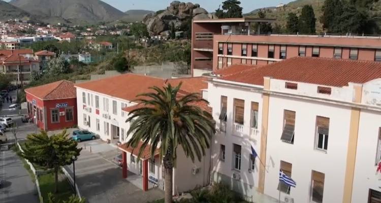 &Sigma;&tau;&eta; &Lambda;ή&mu;&nu;&omicron; &omicron; &pi;&rho;ό&epsilon;&delta;&rho;&omicron;&sigmaf; &tau;&eta;&sigmaf; &Pi;&Omicron;&Epsilon;&Delta;&Eta;&Nu;