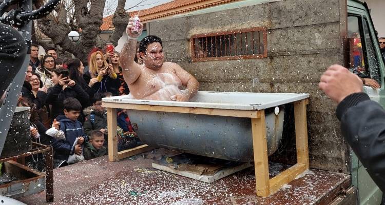 &Tau;&omicron; έ&kappa;&alpha;&nu;&alpha;&nu; &tau;&omicron; &laquo;&theta;&alpha;ύ&mu;&alpha;&raquo; &tau;&omicron;&upsilon;&sigmaf; &omicron;&iota; &Alpha;&tau;&sigma;&iota;&kappa;ώ&tau;&epsilon;&sigmaf; | &Epsilon;&nu;&tau;&upsilon;&pi;&omega;&sigma;ί&alpha;&sigma;&epsilon; &tau;&omicron; &kappa;&alpha;&rho;&nu;&alpha;&beta;ά&lambda;&iota; &tau;&omicron;&upsilon;&sigmaf; (video)