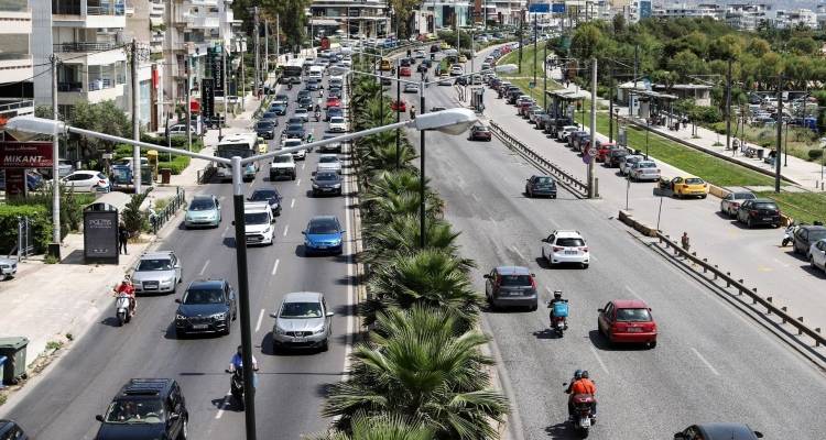 Έρχεται ο νέος ΚΟΚ -Πότε ο οδηγός θα «τρώει» πρόστιμο 2.000 ευρώ και θα χάνει το δίπλωμα για 7 χρόνια
