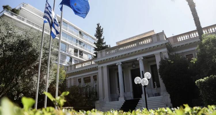 &laquo;Ό&sigma;&alpha; &upsilon;&pi;&omicron;&sigma;&tau;&eta;&rho;ί&zeta;&omicron;&upsilon;&nu; &omicron;&iota; &sigma;&upsilon;&nu;&omicron;&delta;&omicron;&iota;&pi;ό&rho;&omicron;&iota; Ό&rho;&mu;&pi;&alpha;&nu; &kappa;&alpha;&iota; &Lambda;&epsilon;&pi;έ&nu; &beta;&lambda;ά&pi;&tau;&omicron;&upsilon;&nu; &tau;&eta; &chi;ώ&rho;&alpha;&raquo; -&Kappa;&alpha;&rho;&phi;&iota;ά &Mu;&alpha;&xi;ί&mu;&omicron;&upsilon; &sigma;&tau;&alpha; &kappa;ό&mu;&mu;&alpha;&tau;&alpha; &delta;&epsilon;&xi;&iota;ά &tau;&eta;&sigmaf; &Nu;&Delta;