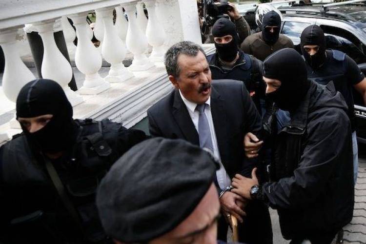 &Omicron;&lambda;έ&theta;&rho;&iota;&epsilon;&sigmaf; &sigma;&chi;έ&sigma;&epsilon;&iota;&sigmaf;