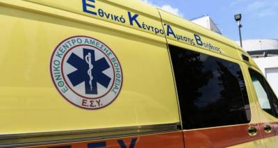 &Tau;&rho;&alpha;&gamma;&omega;&delta;ί&alpha; &sigma;&tau;&eta; &Theta;&epsilon;&sigma;&sigma;&alpha;&lambda;&omicron;&nu;ί&kappa;&eta;: &Mu;&omicron;&iota;&rho;&alpha;ί&alpha; &pi;&tau;ώ&sigma;&eta; &gamma;&iota;&alpha; 19&chi;&rho;&omicron;&nu;&omicron; &alpha;&pi;ό &mu;&pi;&alpha;&lambda;&kappa;ό&nu;&iota; 4&omicron;&upsilon; &omicron;&rho;ό&phi;&omicron;&upsilon; -&Alpha;&kappa;&alpha;&rho;&iota;&alpha;ί&omicron;&sigmaf; &omicron; &theta;ά&nu;&alpha;&tau;ό&sigmaf; &tau;&omicron;&upsilon;