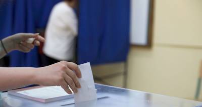 &Tau;&omicron; &Pi;&alpha;&rho;ά&rho;&tau;&eta;&mu;&alpha; &Lambda;ή&mu;&nu;&omicron;&upsilon; &tau;&omicron;&upsilon; &Epsilon;&pi;&iota;&mu;&epsilon;&lambda;&eta;&tau;&eta;&rho;ί&omicron;&upsilon; &pi;ά&epsilon;&iota; &sigma;&epsilon; &epsilon;&kappa;&lambda;&omicron;&gamma;έ&sigmaf; &kappa;&alpha;&iota; &omicron;&iota; &kappa;ά&lambda;&pi;&epsilon;&sigmaf; &omicron;&phi;&epsilon;ί&lambda;&omicron;&upsilon;&nu; &nu;&alpha; &laquo;&mu;&iota;&lambda;ή&sigma;&omicron;&upsilon;&nu;&raquo; &delta;&upsilon;&nu;&alpha;&tau;ά.