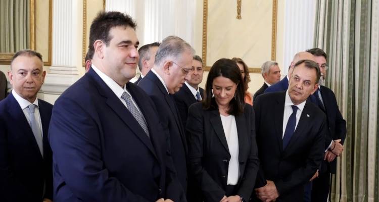 &Omicron;&rho;&kappa;ί&sigma;&tau;&eta;&kappa;&alpha;&nu; &omicron;&iota; &nu;έ&omicron;&iota; &upsilon;&pi;&omicron;&upsilon;&rho;&gamma;&omicron;ί &kappa;&alpha;&iota; &upsilon;&phi;&upsilon;&pi;&omicron;&upsilon;&rho;&gamma;&omicron;ί &tau;&eta;&sigmaf; &kappa;&upsilon;&beta;έ&rho;&nu;&eta;&sigma;&eta;&sigmaf; -&Omicron;&iota; &tau;&epsilon;&lambda;&epsilon;&tau;έ&sigmaf; &pi;&alpha;&rho;ά&delta;&omicron;&sigma;&eta;&sigmaf;-&pi;&alpha;&rho;&alpha;&lambda;&alpha;&beta;ή&sigmaf;,