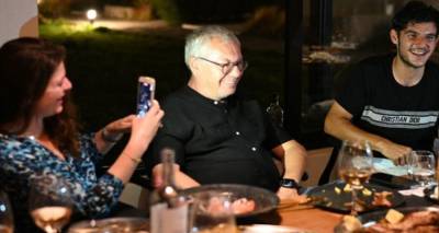 &Pi;&alpha;&nu;&tau;&rho;&epsilon;ύ&tau;&eta;&kappa;&epsilon; &omicron; &Sigma;&tau;&alpha;&mu;ά&tau;&eta;&sigmaf; &Mu;&alpha;&lambda;έ&lambda;&eta;&sigmaf; &tau;&eta;&nu; &eta;&mu;έ&rho;&alpha; &tau;&omega;&nu; &gamma;&epsilon;&nu;&epsilon;&theta;&lambda;ί&omega;&nu; &tau;&omicron;&upsilon;