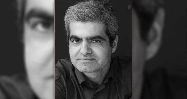 &Beta;&alpha;&sigma;ί&lambda;&eta;&sigmaf; &Pi;&alpha;&pi;&alpha;&theta;&epsilon;&omicron;&delta;ώ&rho;&omicron;&upsilon;: &Sigma;&tau;&omicron;&upsilon;&sigmaf; 8 &mu;&epsilon;&gamma;&alpha;&lambda;ύ&tau;&epsilon;&rho;&omicron;&upsilon;&sigmaf; &pi;&alpha;&rho;&alpha;&beta;ά&tau;&epsilon;&sigmaf; &delta;&iota;&alpha;&kappa;ί&nu;&eta;&sigma;&eta;&sigmaf; &pi;&alpha;&iota;&delta;&iota;&kappa;ή&sigmaf; &pi;&omicron;&rho;&nu;&omicron;&gamma;&rho;&alpha;&phi;ί&alpha;&sigmaf; &sigma;&tau;&eta;&nu; &Epsilon;&lambda;&lambda;ά&delta;&alpha;