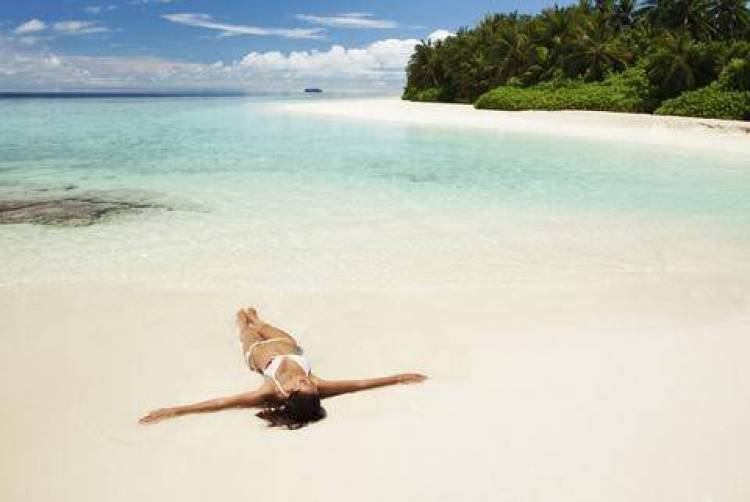 Το μαύρισμα εθίζει... σαν τη νικοτίνη