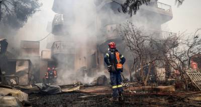 &Phi;&omega;&tau;&iota;ά &sigma;&tau;&eta; &Phi;&upsilon;&lambda;ή -&Nu;έ&omicron; &mu;ή&nu;&upsilon;&mu;&alpha; &tau;&omicron;&upsilon; 112: &Epsilon;&kappa;&kappa;&epsilon;&nu;ώ&nu;&omicron;&nu;&tau;&alpha;&iota; Ά&nu;&omega; &Lambda;&iota;ό&sigma;&iota;&alpha;, &Gamma;&epsilon;&nu;&nu;&eta;&mu;&alpha;&tau;ά &kappa;&alpha;&iota; &Kappa;&alpha;&nu;ά&lambda;&alpha;