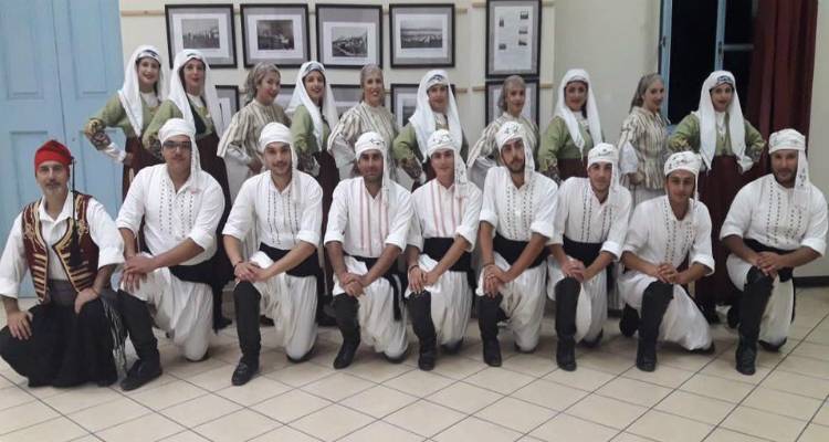 &laquo;&sigma;&tau;&omicron;&upsilon; &Alpha;&iota;&gamma;&alpha;ί&omicron;&upsilon; &tau;&alpha; &pi;&alpha;&nu;&eta;&gamma;ύ&rho;&iota;&alpha;&raquo;: &Chi;&omicron;&rho;&epsilon;&upsilon;&tau;&iota;&kappa;ή &pi;&alpha;&rho;ά&sigma;&tau;&alpha;&sigma;&eta; &alpha;&pi;ό &tau;&omicron;&nu; &Mu;.&Epsilon;.&Sigma;. &Alpha;&gamma;ί&omicron;&upsilon; &Delta;&eta;&mu;&eta;&tau;&rho;ί&omicron;&upsilon;