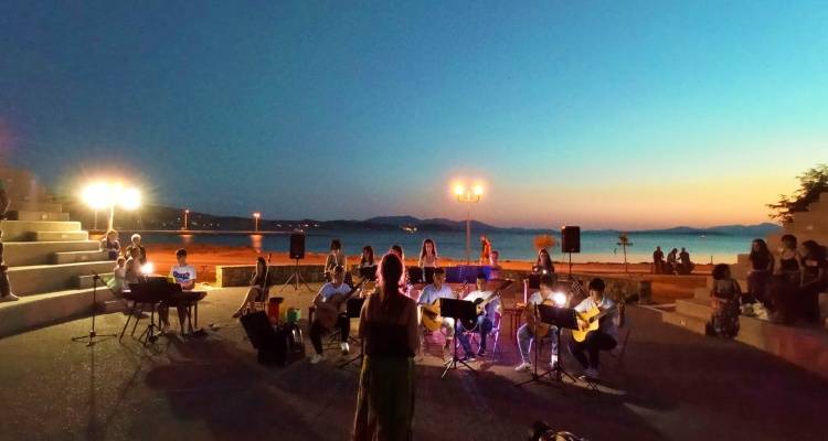 &Tau;&omicron; &Mu;&omicron;&upsilon;&sigma;&iota;&kappa;ό &Epsilon;&rho;&gamma;&alpha;&sigma;&tau;ή&rho;&iota; &Lambda;ή&mu;&nu;&omicron;&upsilon; &pi;&alpha;&rho;&omicron;&upsilon;&sigma;&iota;ά&zeta;&epsilon;&iota;: "&Sigma;&tau;&omicron;&upsilon; &Beta;&omicron;&rho;&iota;ά &tau;&omicron; &mu;&pi;&alpha;&lambda;&kappa;&omicron;&nu;ά&kappa;&iota;"