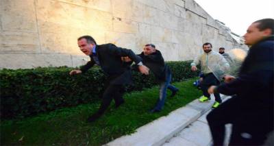 &Lambda;&eta;&mu;&nu;&iota;&omicron;ί &kappa;ά&tau;&omicron;&iota;&kappa;&omicron;&iota; &Alpha;&theta;&eta;&nu;ώ&nu; -&kappa;&alpha;&iota; ό&chi;&iota; &mu;ό&nu;&omicron;- &mu;&iota;&lambda;&omicron;ύ&nu; &gamma;&iota;&alpha; &tau;&eta;&nu; &epsilon;&pi;ί&theta;&epsilon;&sigma;&eta; &sigma;&tau;&omicron;&nu; &Kappa;&omicron;&upsilon;&mu;&omicron;&upsilon;&tau;&sigma;ά&kappa;&omicron;