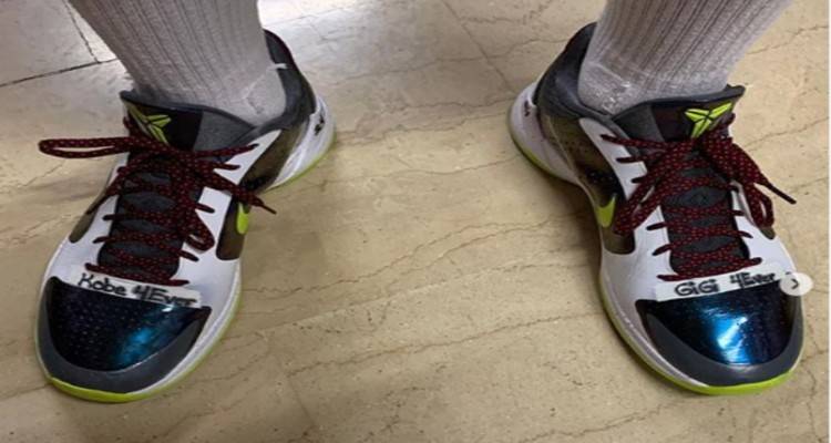 Ή&phi;&alpha;&iota;&sigma;&tau;&omicron;&sigmaf; &Lambda;ή&mu;&nu;&omicron;&upsilon;: &Alpha;&phi;&iota;&epsilon;&rho;&omega;&mu;έ&nu;&alpha; &sigma;&tau;&omicron;&nu; &Kappa;ό&mu;&pi;&iota; &tau;&alpha; &pi;&alpha;&pi;&omicron;ύ&tau;&sigma;&iota;&alpha; &tau;&omicron;&upsilon; &Tau;&zeta;έ&rho;&iota; &Sigma;&mu;&iota;&theta; (pic&amp;vid)