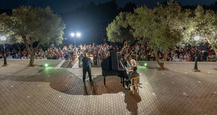 &Lambda;ή&mu;&nu;&omicron;&sigmaf;: &Mu;&upsilon;&sigma;&tau;&alpha;&gamma;&omega;&gamma;&iota;&kappa;ή &mu;&omicron;&upsilon;&sigma;&iota;&kappa;ή &beta;&rho;&alpha;&delta;&iota;ά &sigma;&tau;&omicron; &Delta;&eta;&mu;&omicron;&tau;&iota;&kappa;ό &Sigma;&chi;&omicron;&lambda;&epsilon;ί&omicron; &Mu;&omicron;ύ&delta;&rho;&omicron;&upsilon;