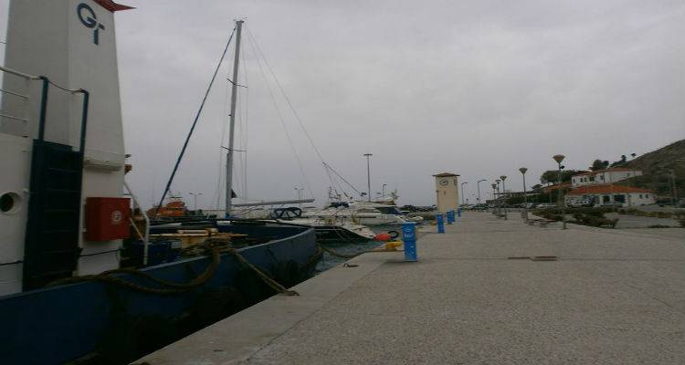 "&Sigma;&omicron;&rho;&omicron;&kappa;ά&delta;&alpha; &kappa;&alpha;&iota; &Alpha;&phi;&rho;&iota;&kappa;&alpha;&nu;&iota;&kappa;ή &sigma;&kappa;ό&nu;&eta;" &sigma;&tau;&eta; &Lambda;ή&mu;&nu;&omicron; (photos)